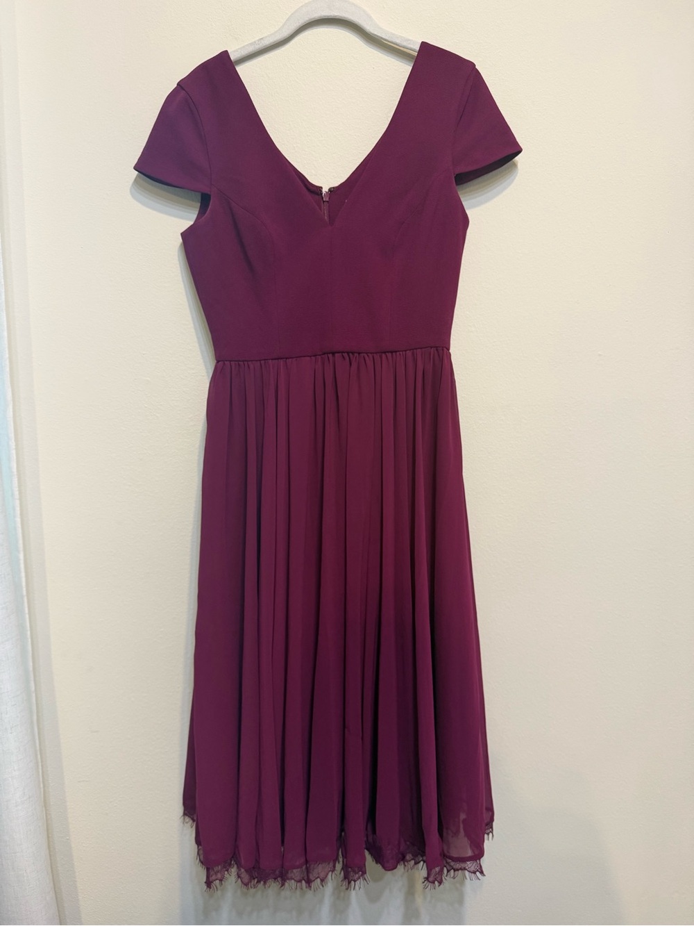 Dress the Population Plum V-Neck Midi Dress